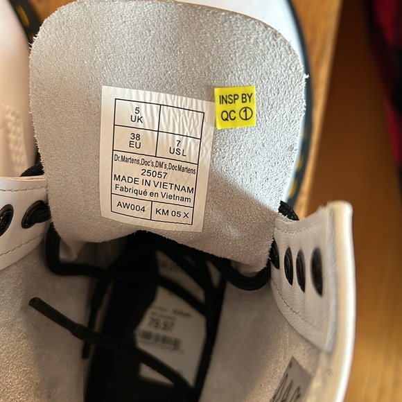 NEW Dr. martens 1460 white womens - Picture 5 of 6